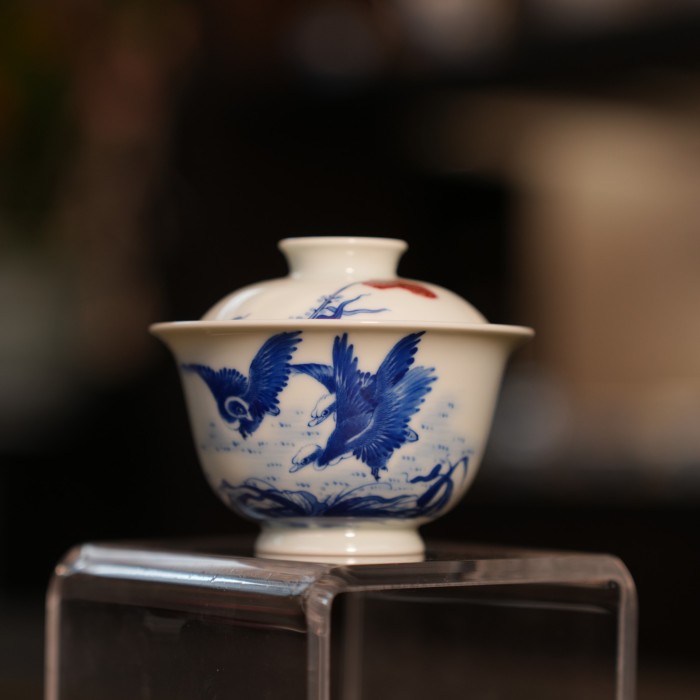 扎根陶艺街，续笔文人青花 —— 小桥窑凭真工实艺筑牢当代青花标杆(图2)
